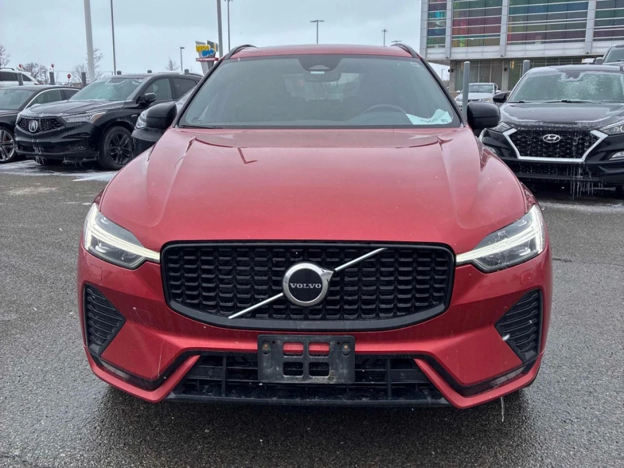 Volvo XC60 R-design* Hybrid* Line Assist* Подгрев* Пано, снимка 2 - Автомобили и джипове - 53826871