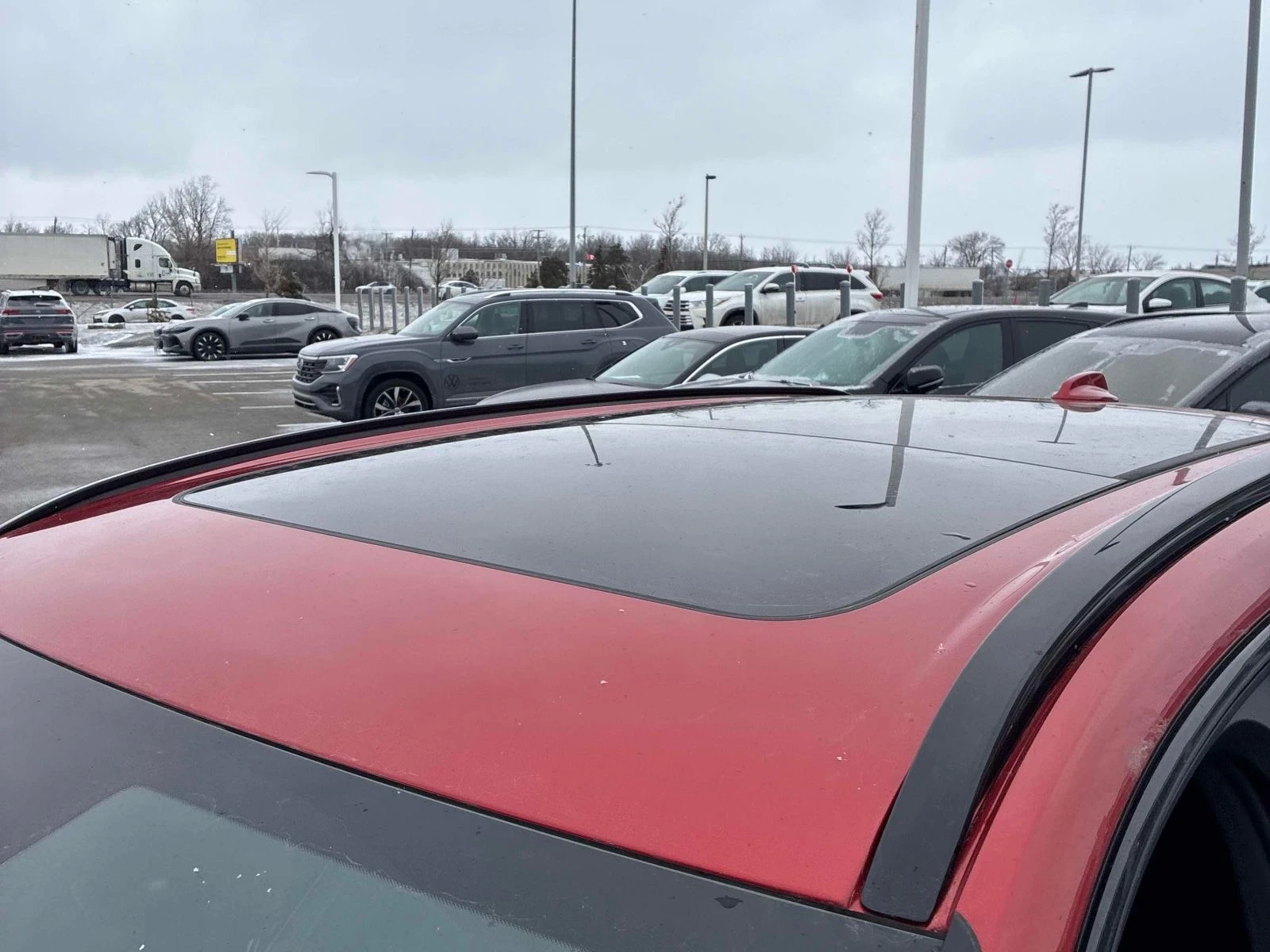 Volvo XC60 R-design* Hybrid* Line Assist* Подгрев* Пано, снимка 13 - Автомобили и джипове - 53826871