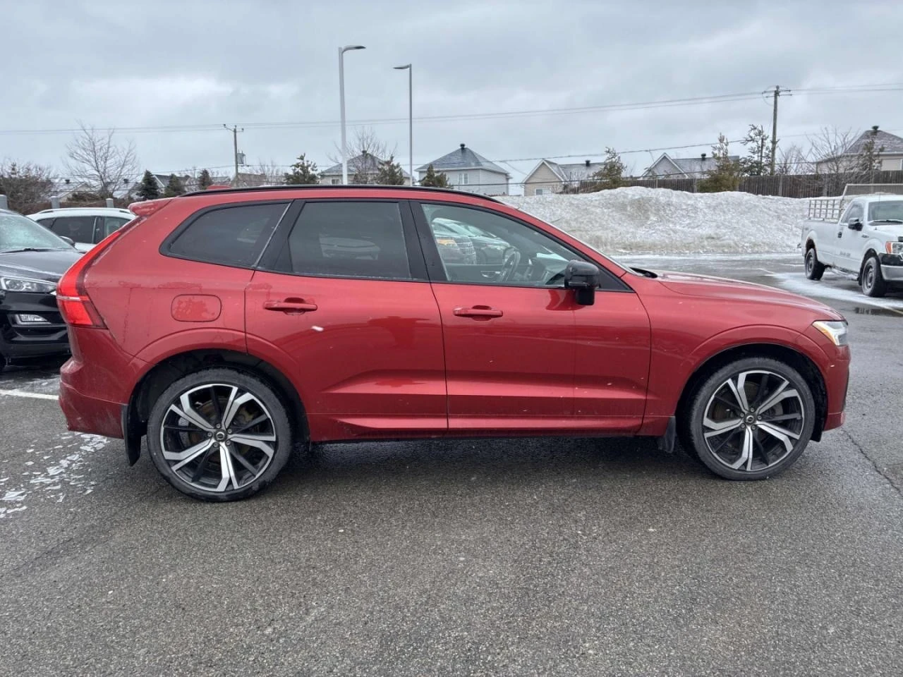 Volvo XC60 R-design* Hybrid* Line Assist* Подгрев* Пано, снимка 5 - Автомобили и джипове - 53826871