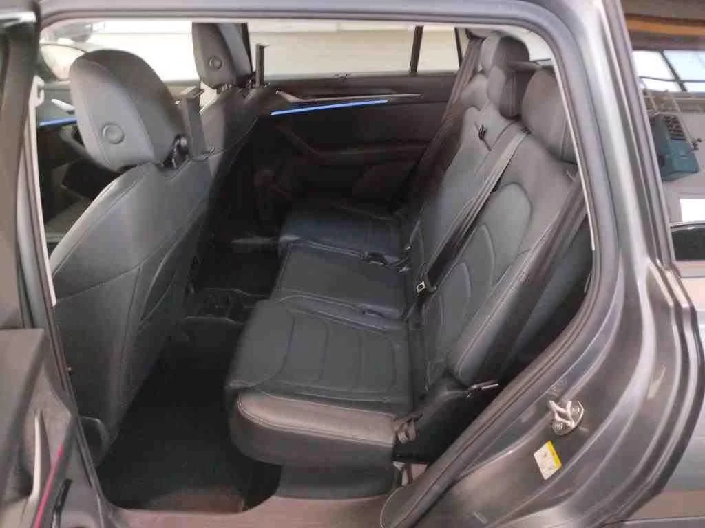 Skoda Kodiaq 4X4/193HP/PANO/360/MAVI/LED/157z, снимка 7 - Автомобили и джипове - 53858694