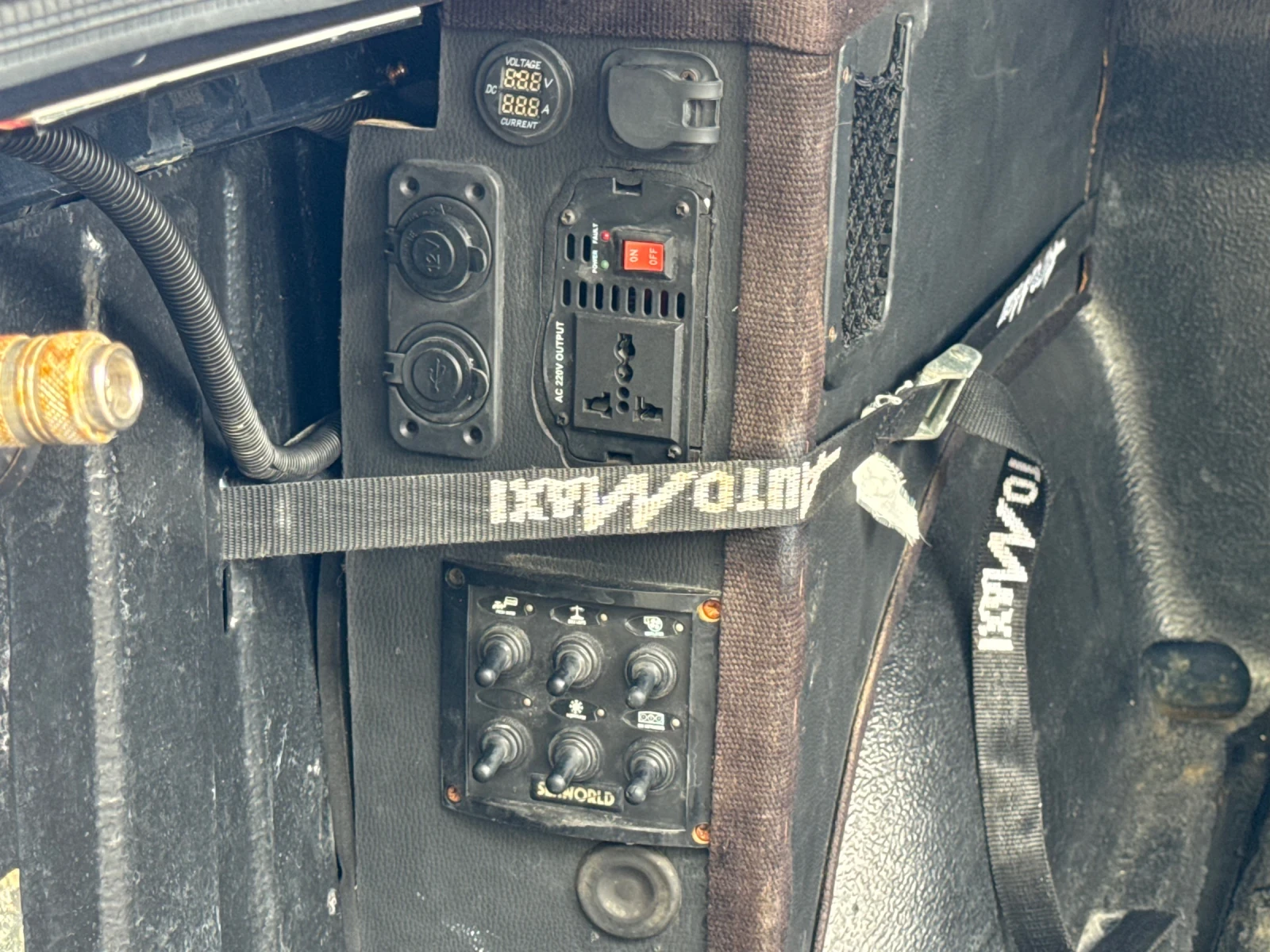 Mitsubishi L200 2.5DiD OFF ROAD, снимка 15 - Автомобили и джипове - 54283480