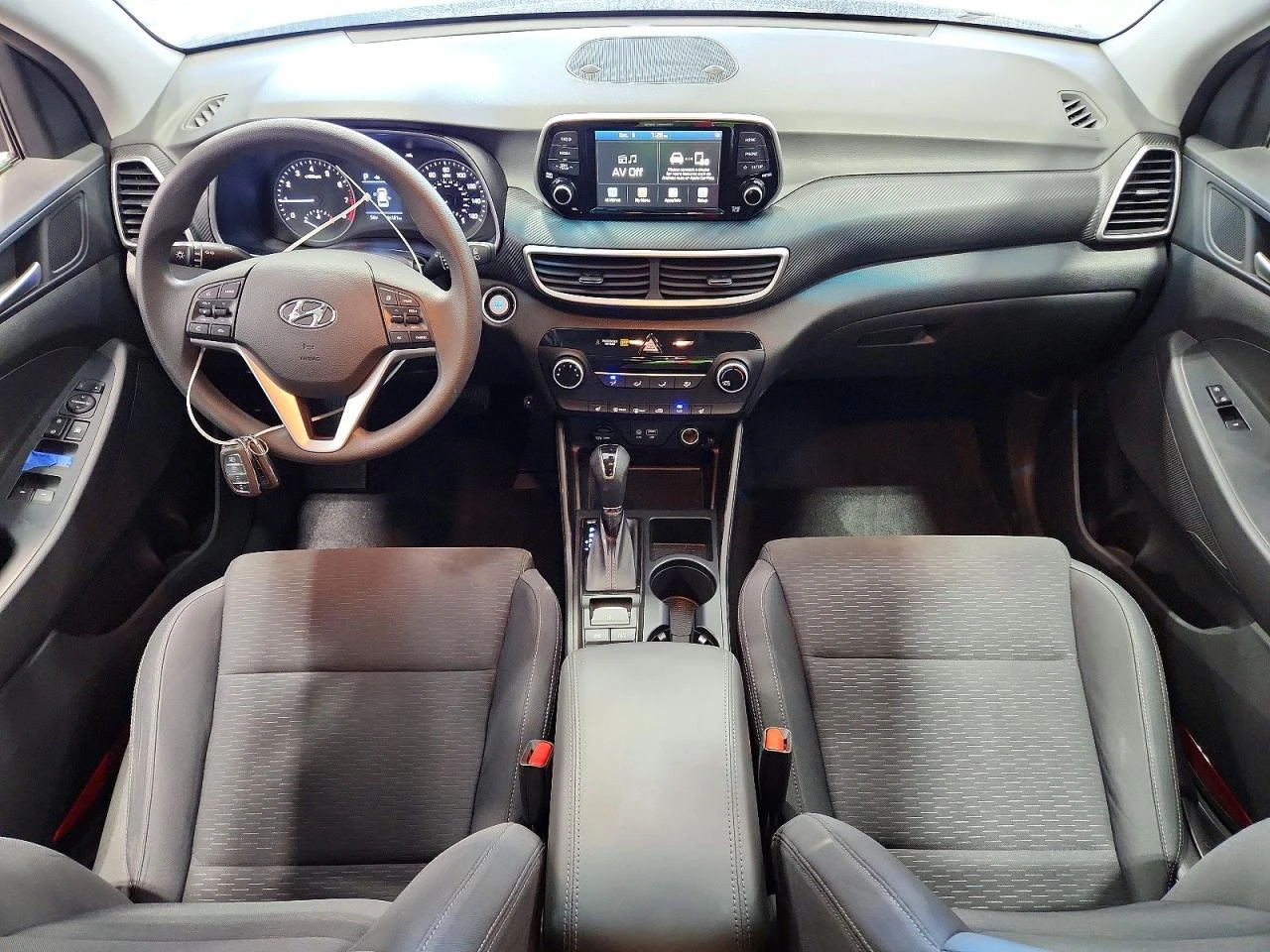 Hyundai Tucson 2.0l Value, снимка 8 - Автомобили и джипове - 56511208