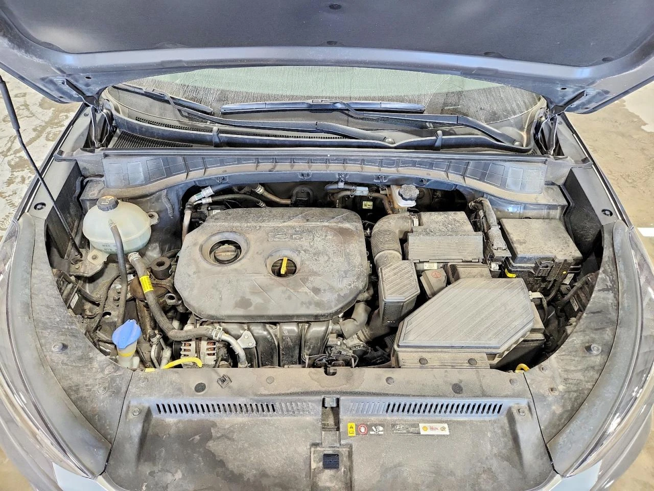 Hyundai Tucson 2.0l Value, снимка 11 - Автомобили и джипове - 56511208