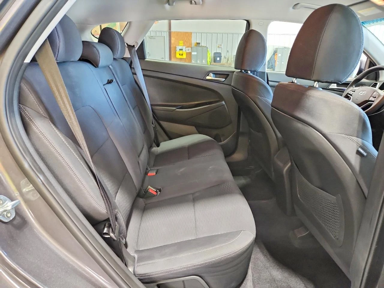 Hyundai Tucson 2.0l Value, снимка 10 - Автомобили и джипове - 56511208