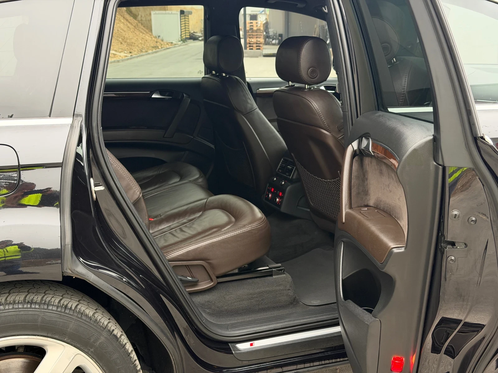 Audi Q7 3.0TDi 245�.� 8ZF * S-Line* * ���������*  | Mobile.bg � ����������� 16