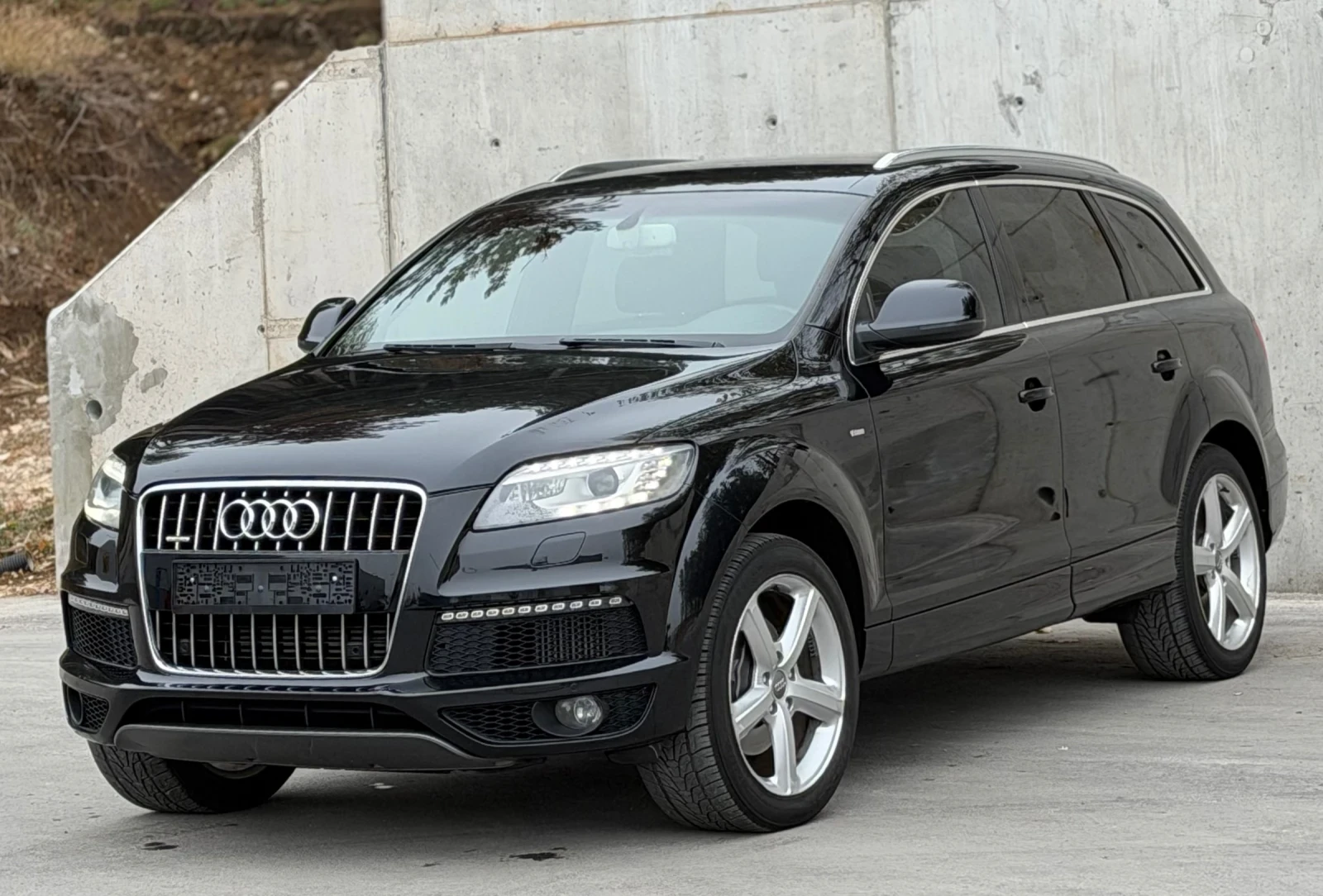 Audi Q7 3.0TDi 245�.� 8ZF * S-Line* * ���������*  | Mobile.bg � ����������� 3