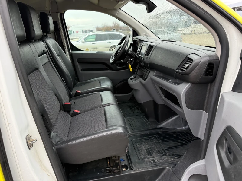 Toyota Proace Long, снимка 12 - Бусове и автобуси - 53385899