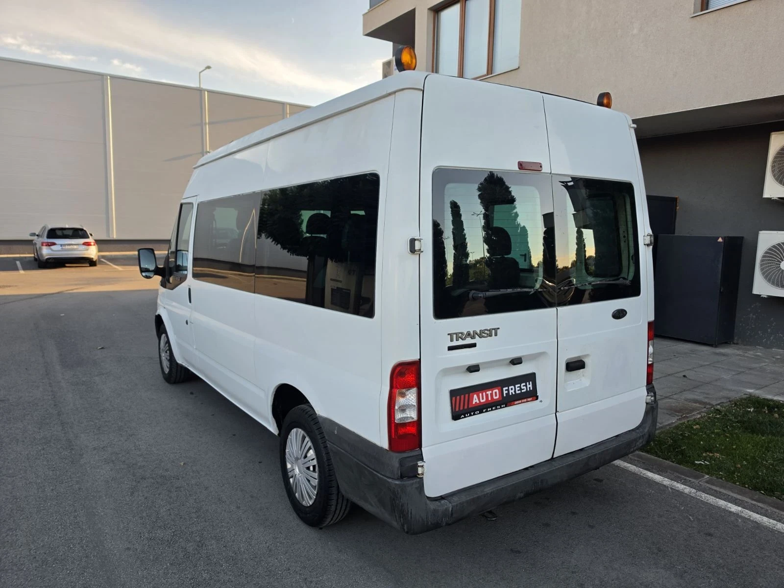 Ford Transit 8+ 1 / Климатик , снимка 5 - Бусове и автобуси - 56535244