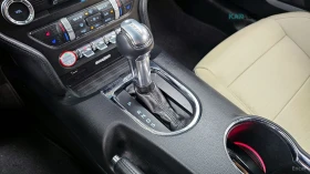Ford Mustang ECOBOOST / DISTRONIC / ОБДУХ / ПОДГРЕВИ , снимка 9