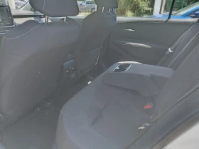 Toyota Corolla 1.5i Гаранционна, снимка 10