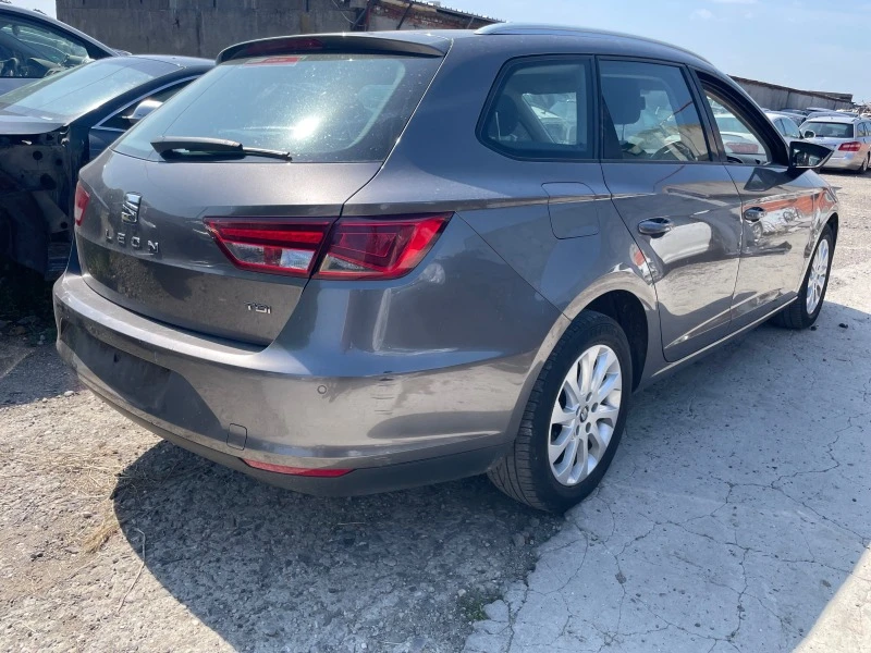 Seat Leon 1.6 TDI, снимка 3 - Автомобили и джипове - 40890107