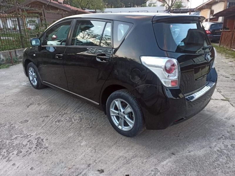 Toyota Verso 1.6 Valve Matic Swiss, снимка 5 - Автомобили и джипове - 45753367