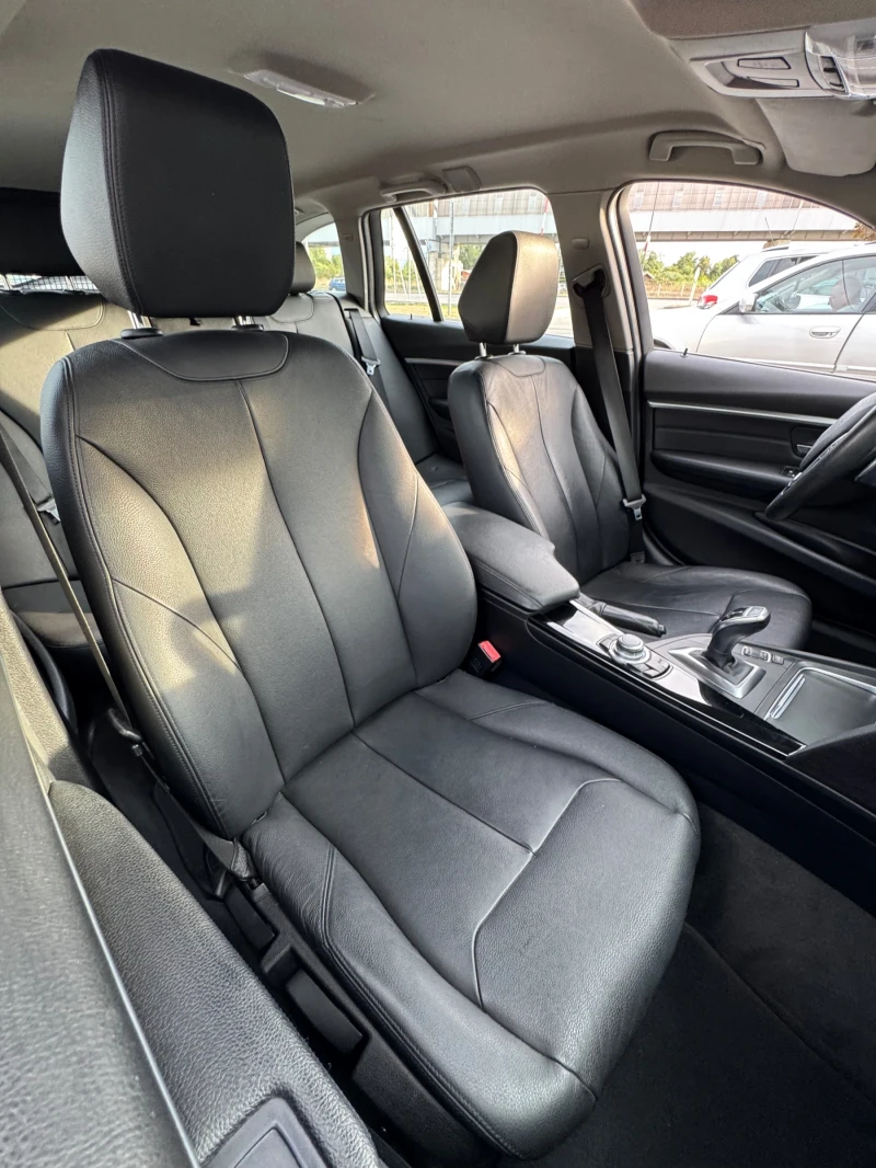 BMW 330 d xDrive Luxury LCI, снимка 10 - Автомобили и джипове - 51614865