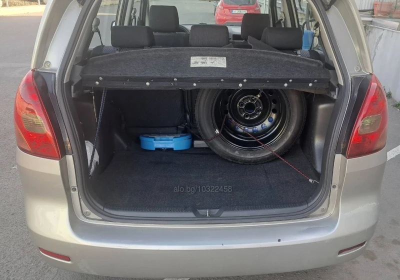 Toyota Corolla verso 1, 6/LPG, снимка 5 - Автомобили и джипове - 52914455