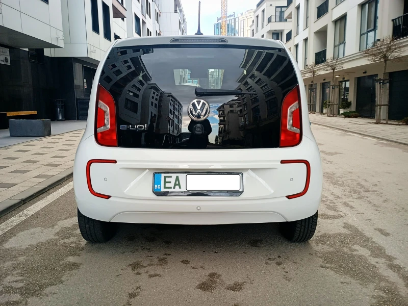 VW Up, снимка 3 - Автомобили и джипове - 52528260