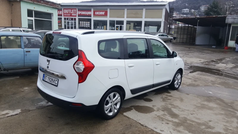 Dacia Lodgy 1.2, снимка 2 - Автомобили и джипове - 52407586
