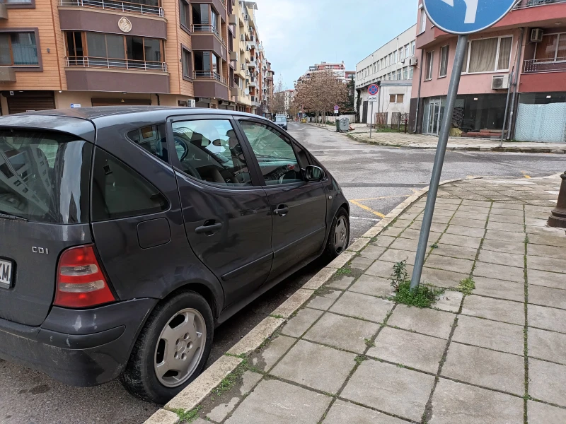 Mercedes-Benz A 170 CDI, снимка 5 - Автомобили и джипове - 52693432