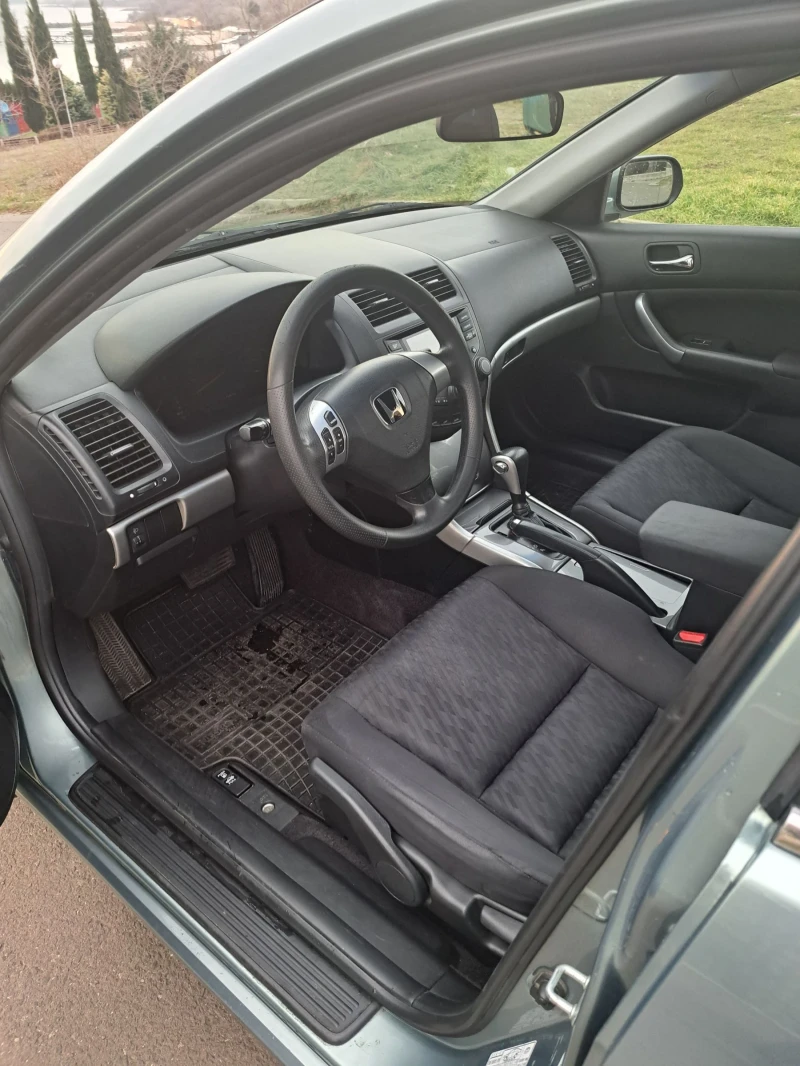 Honda Accord 2.0 Автоматик , снимка 9 - Автомобили и джипове - 53297732