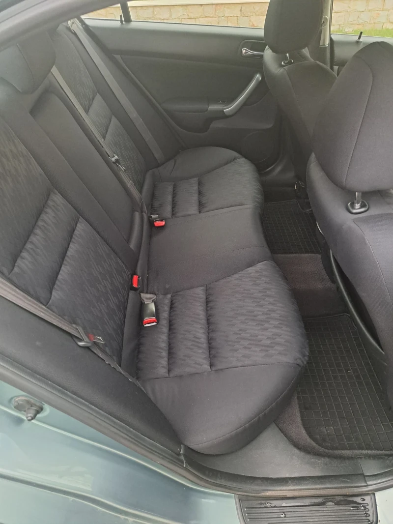 Honda Accord 2.0 Автоматик , снимка 11 - Автомобили и джипове - 53297732