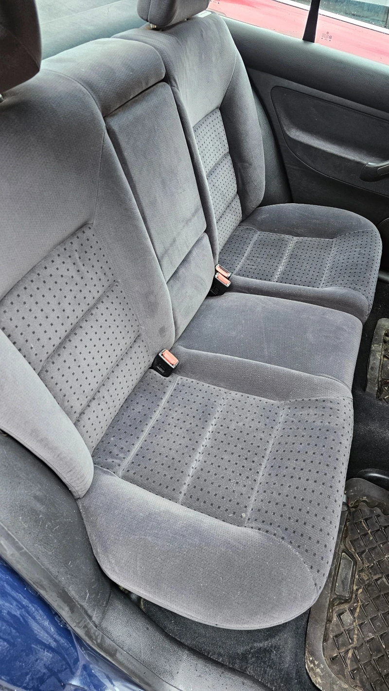 VW Bora 1.6 101hp, снимка 12 - Автомобили и джипове - 53498860