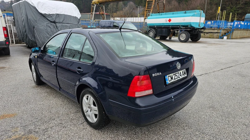 VW Bora 1.6 101hp, снимка 2 - Автомобили и джипове - 53498860