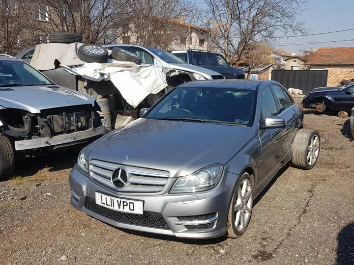 Mercedes-Benz C 250 AMG 200 2.2 CDI - изображение 3