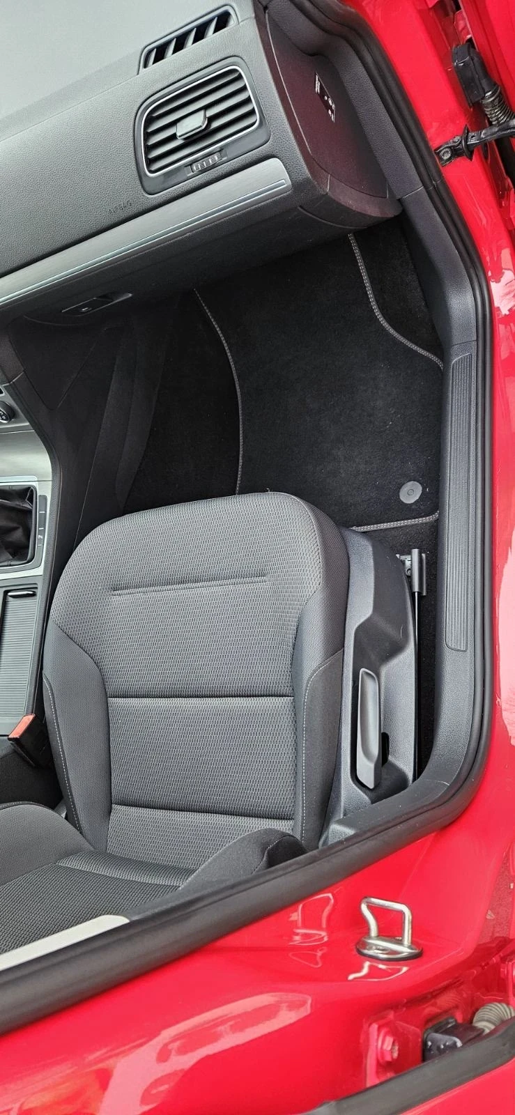 VW Golf 1.6TDI-110к.с. Bluemotion, снимка 10 - Автомобили и джипове - 54379007