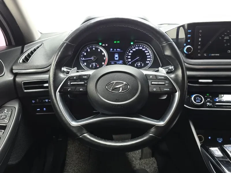 Hyundai Sonata 2.0 Premium, снимка 13 - Автомобили и джипове - 56163549