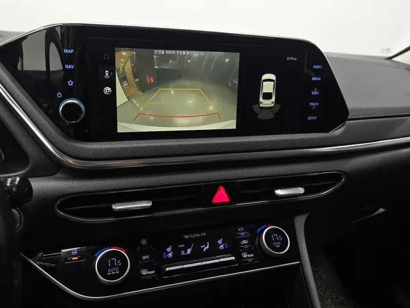 Hyundai Sonata 2.0 Premium, снимка 15 - Автомобили и джипове - 56163549