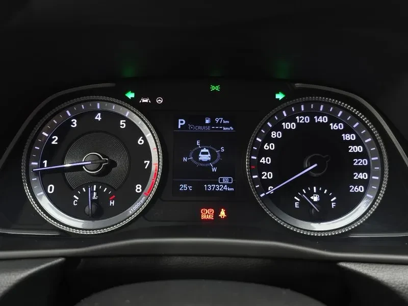 Hyundai Sonata 2.0 Premium, снимка 8 - Автомобили и джипове - 56163549