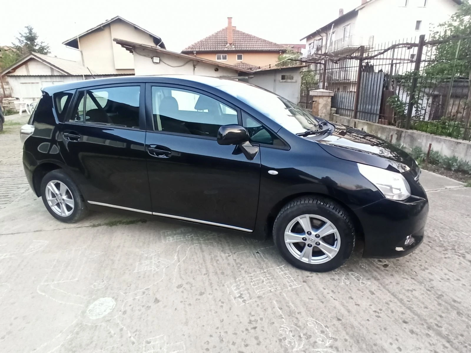 Toyota Verso 1.6 Valve Matic Swiss - изображение 3