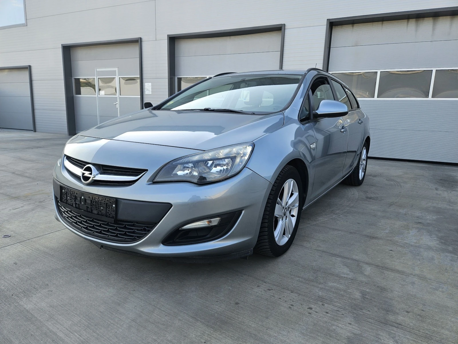 Opel Astra 1.7cdti / 6ск / 110 К.с. - изображение 4