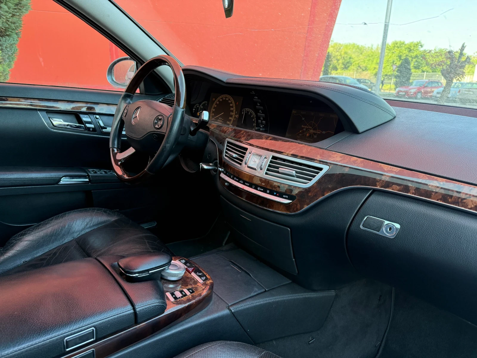 Mercedes-Benz S 320 AMG* КоЖА* НАВИ* LED - изображение 6