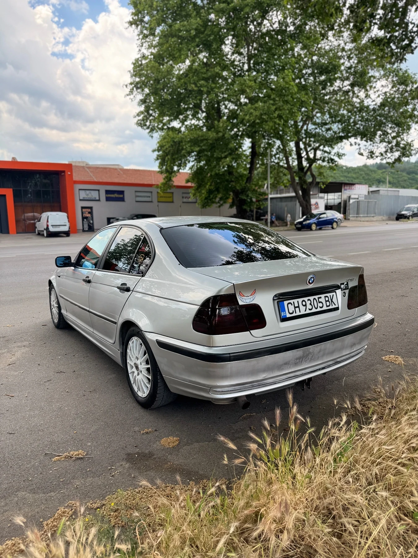 BMW 318  - изображение 5