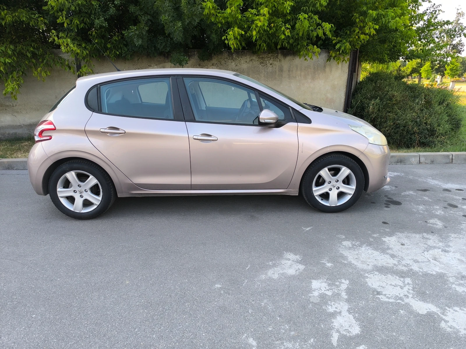 Peugeot 208  - изображение 4