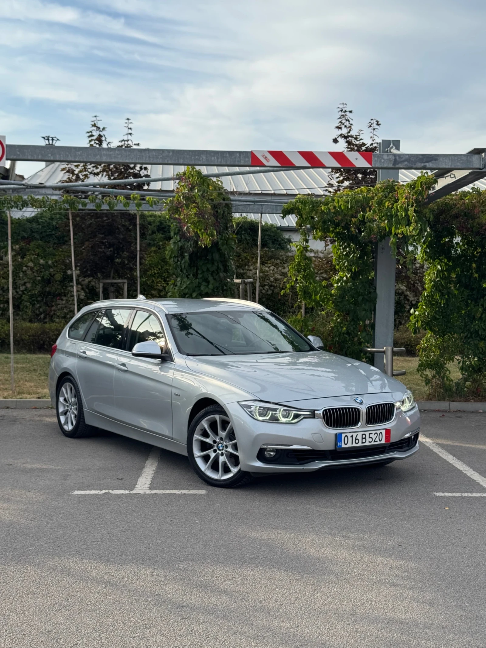 BMW 330 d xDrive Luxury LCI - изображение 2