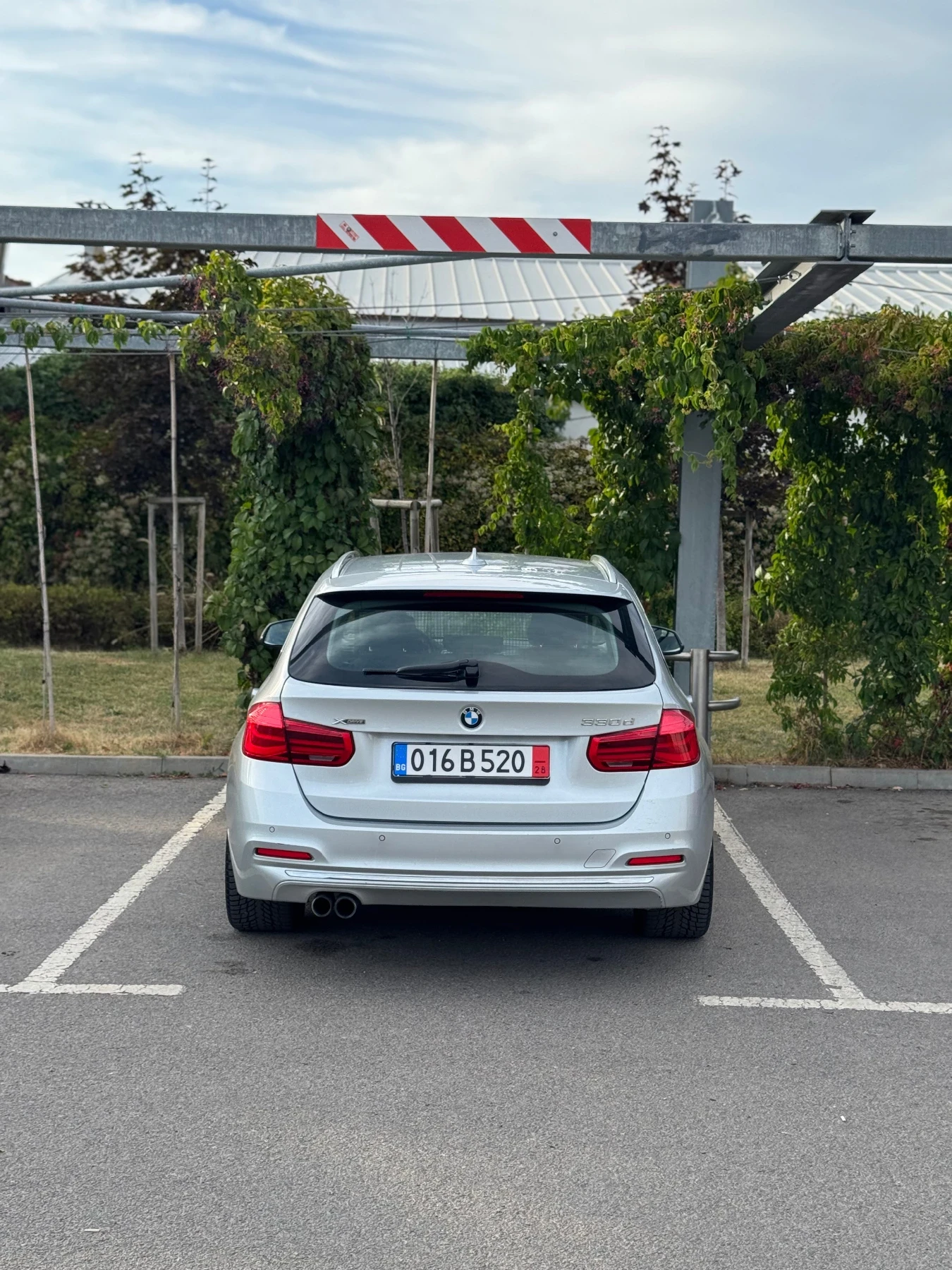 BMW 330 d xDrive Luxury LCI - изображение 4