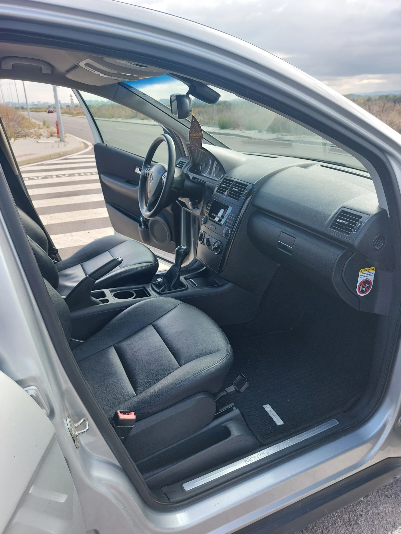 Mercedes-Benz A 180  - изображение 8