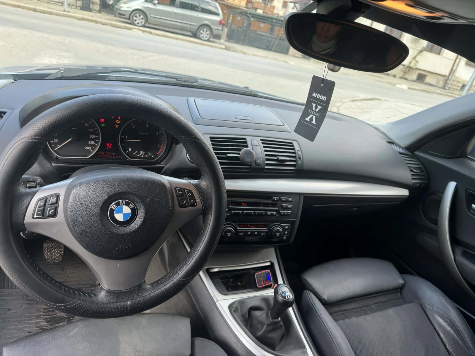 BMW 120 120d, снимка 8 - Автомобили и джипове - 53878036