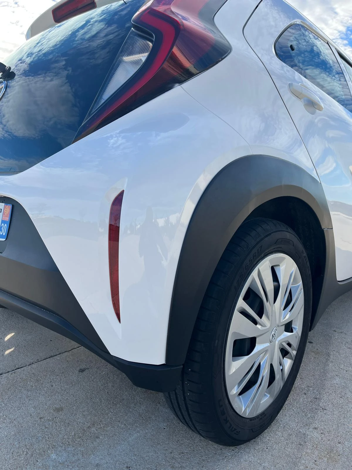 Toyota Aygo  X Finition Dynamic 1.0 VVTi 72CV GPS + APPLE CARP, снимка 6 - Автомобили и джипове - 54069098