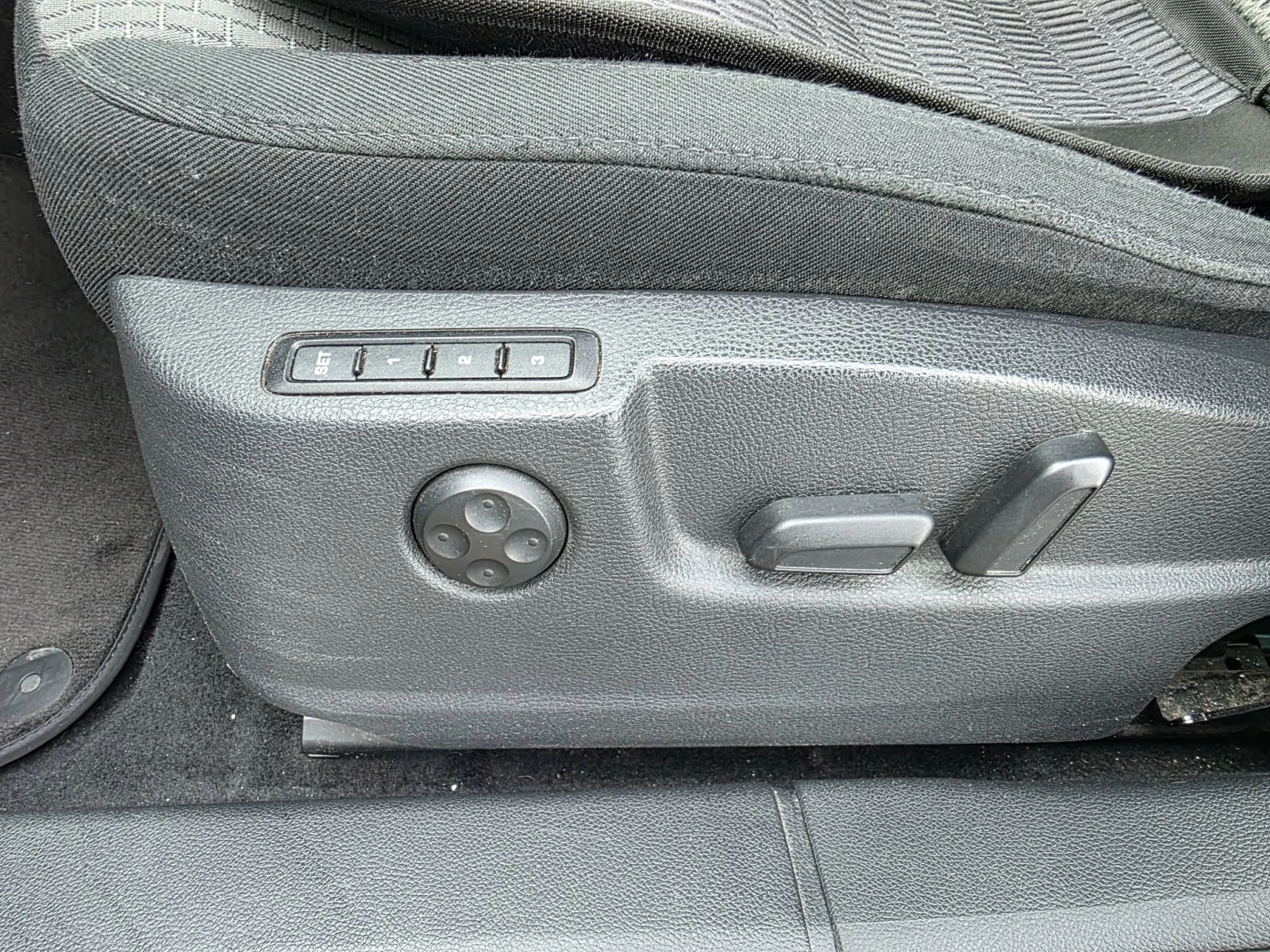 Skoda Superb 2.0 TDI, снимка 12 - Автомобили и джипове - 54161551