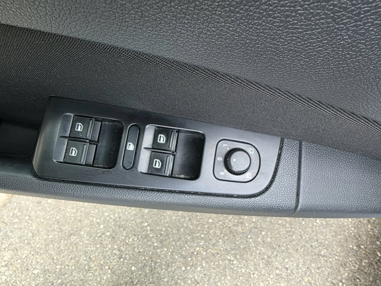 Skoda Superb 2.0 TDI, снимка 11 - Автомобили и джипове - 54161551