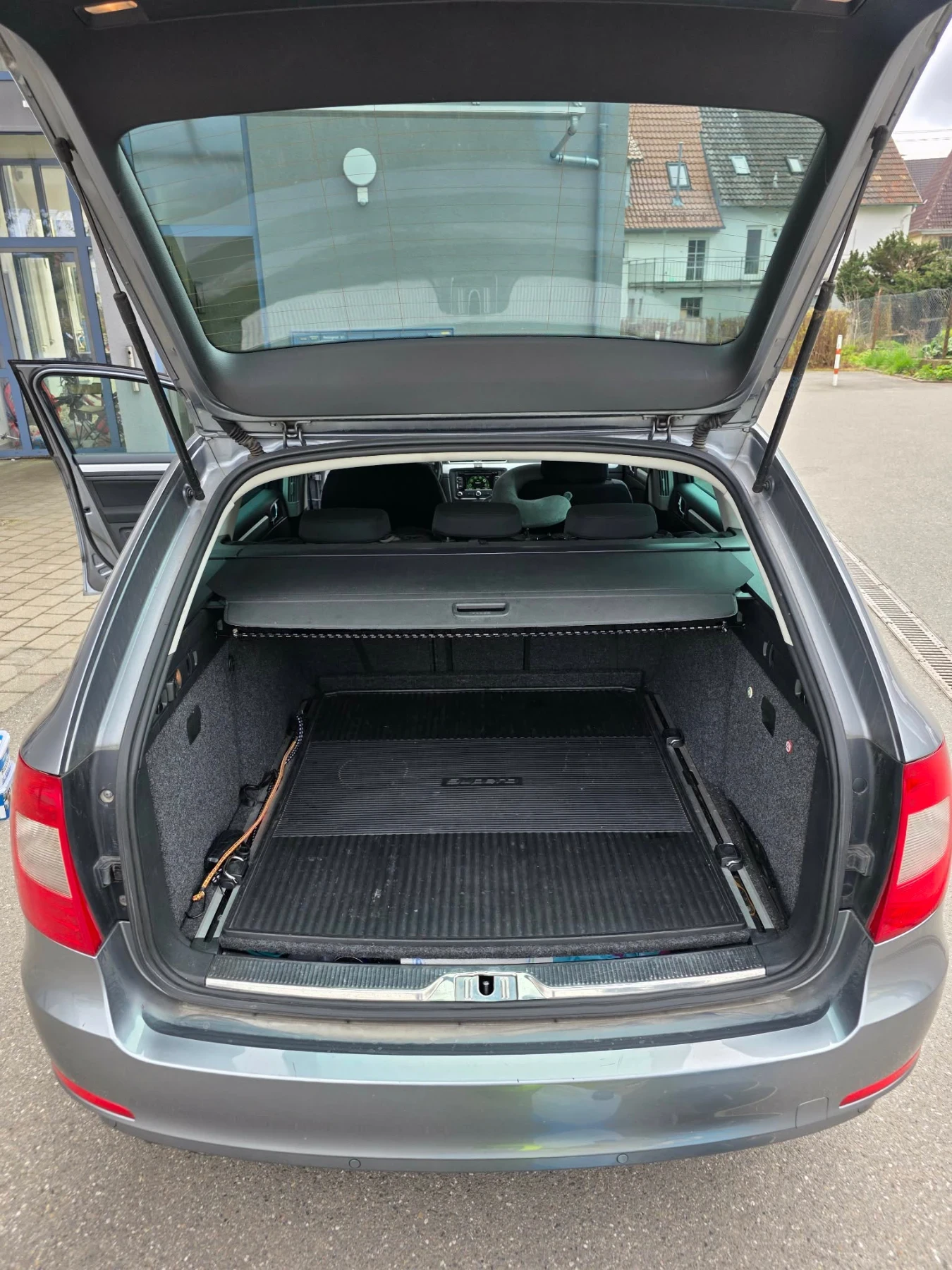 Skoda Superb 2.0 TDI, снимка 3 - Автомобили и джипове - 54161551