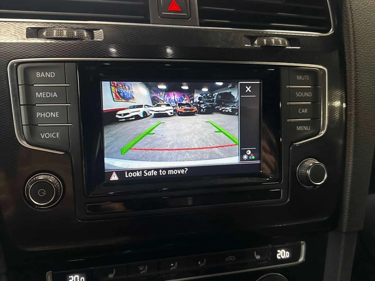 VW Golf * GTI* DSG* ПОДГРЕВ* ПАНОРАМА* КАМЕРА* , снимка 10 - Автомобили и джипове - 54254325