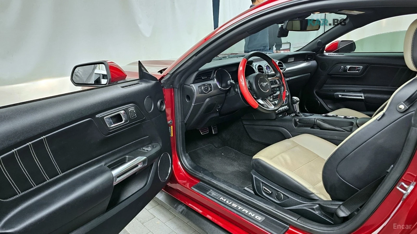 Ford Mustang ECOBOOST / DISTRONIC / ОБДУХ / ПОДГРЕВИ , снимка 10 - Автомобили и джипове - 54595607