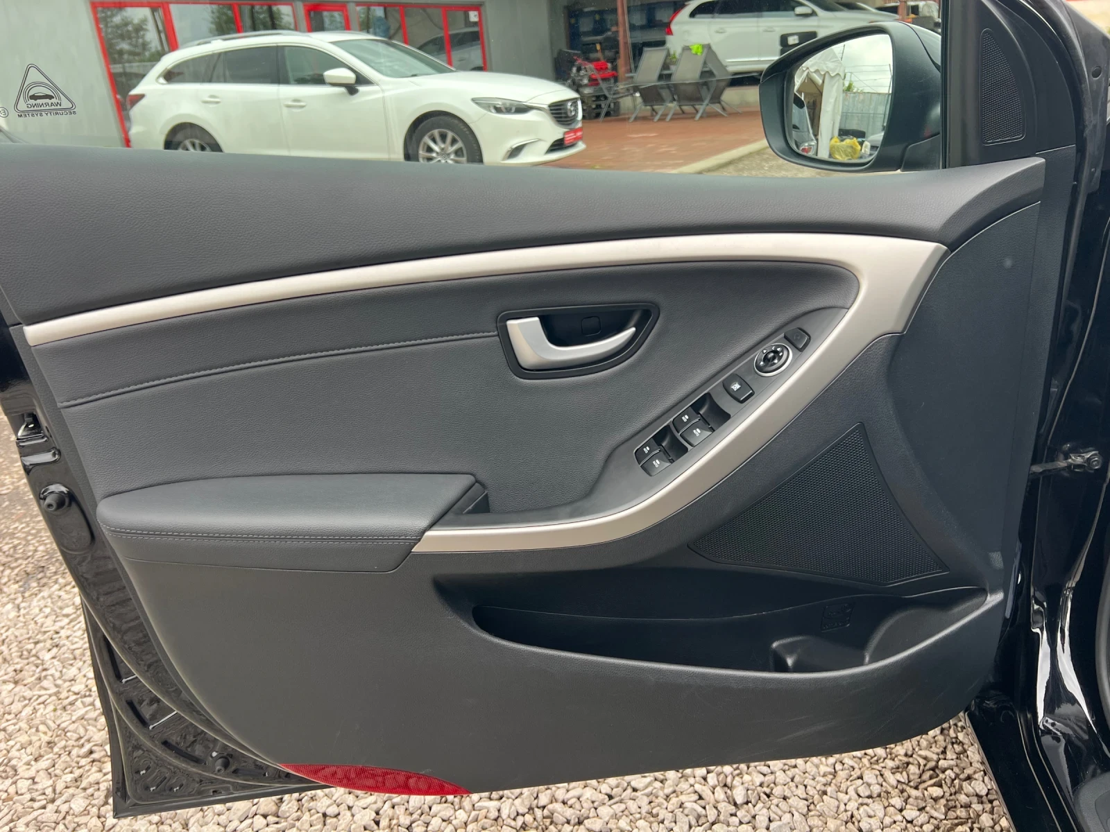 Hyundai I30 Blue 1.6 GDI* ШВЕЙЦАРИЯ* КОЖА* , снимка 14 - Автомобили и джипове - 54640775