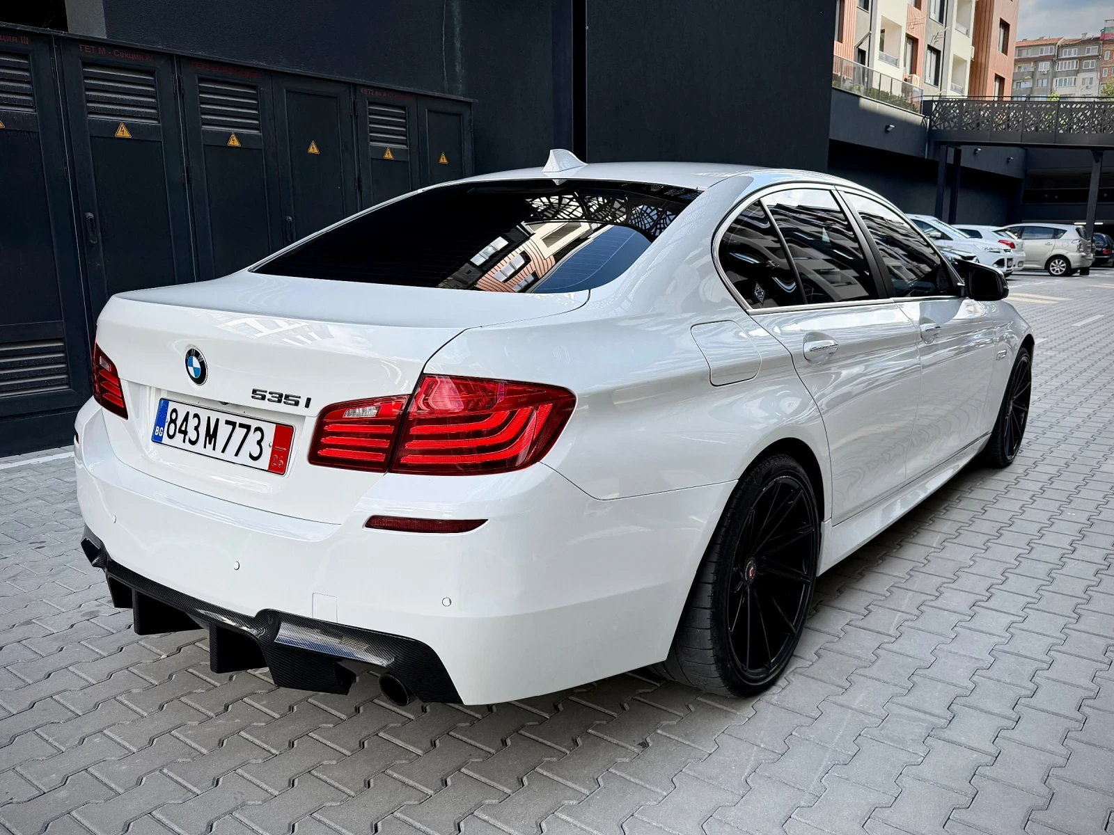 BMW 535 i Facelift Head-up Шибидах RWD, снимка 3 - Автомобили и джипове - 54663371