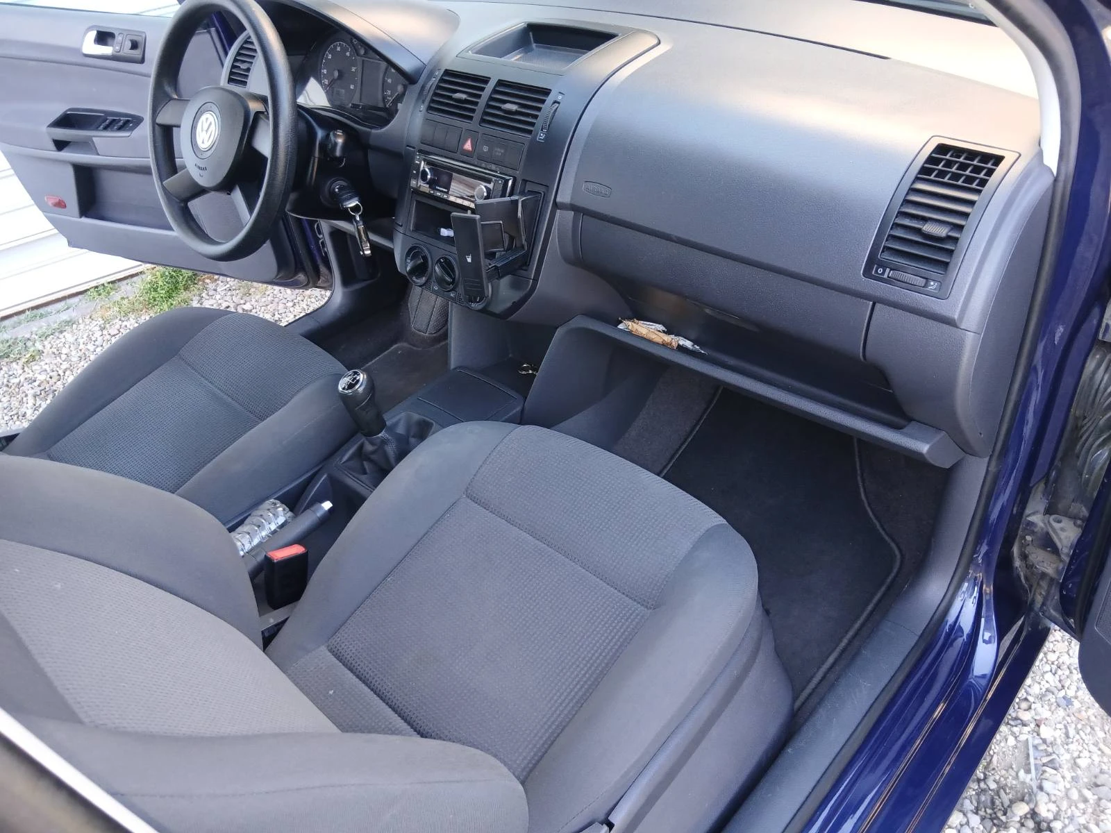 VW Polo 1.4клима гаражен , снимка 8 - Автомобили и джипове - 54729960