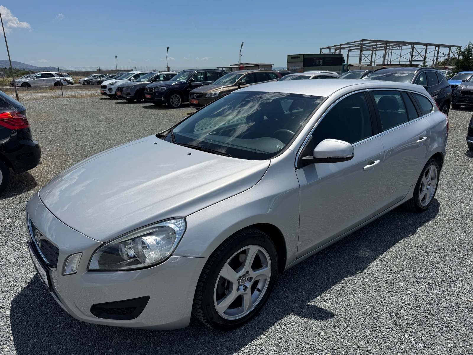 Volvo V60 (KATO НОВА)