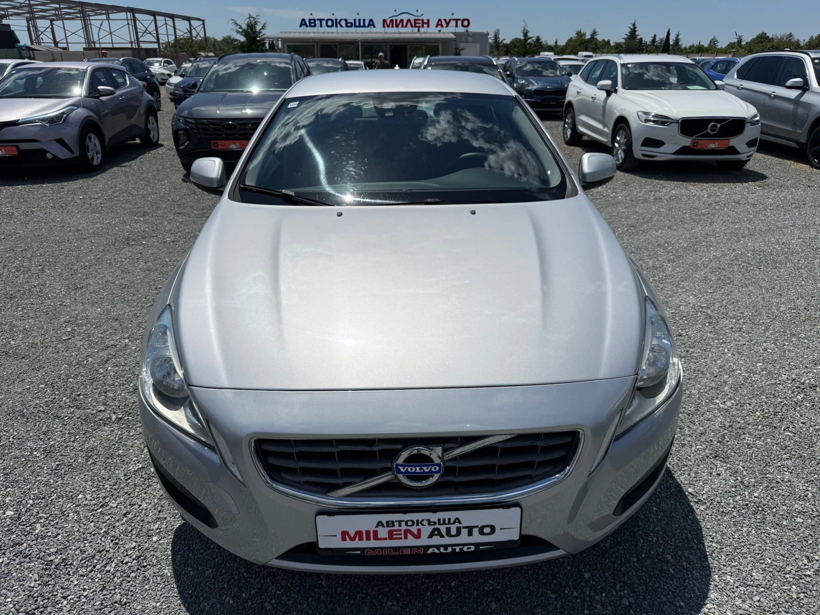 Volvo V60 (KATO НОВА), снимка 2 - Автомобили и джипове - 54915589